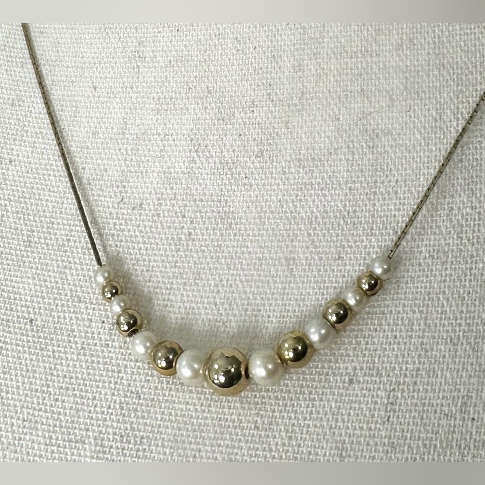 💛Faux Pearl and Gold Bead Necklace